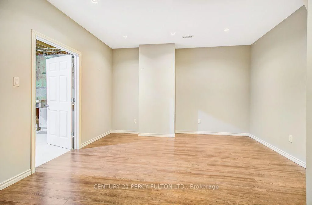Photo 58 of 24 Bellhouse Place, Whitby, Brooklin — HOMEH