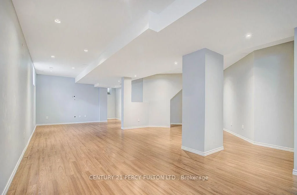 Photo 62 of 24 Bellhouse Place, Whitby, Brooklin — HOMEH