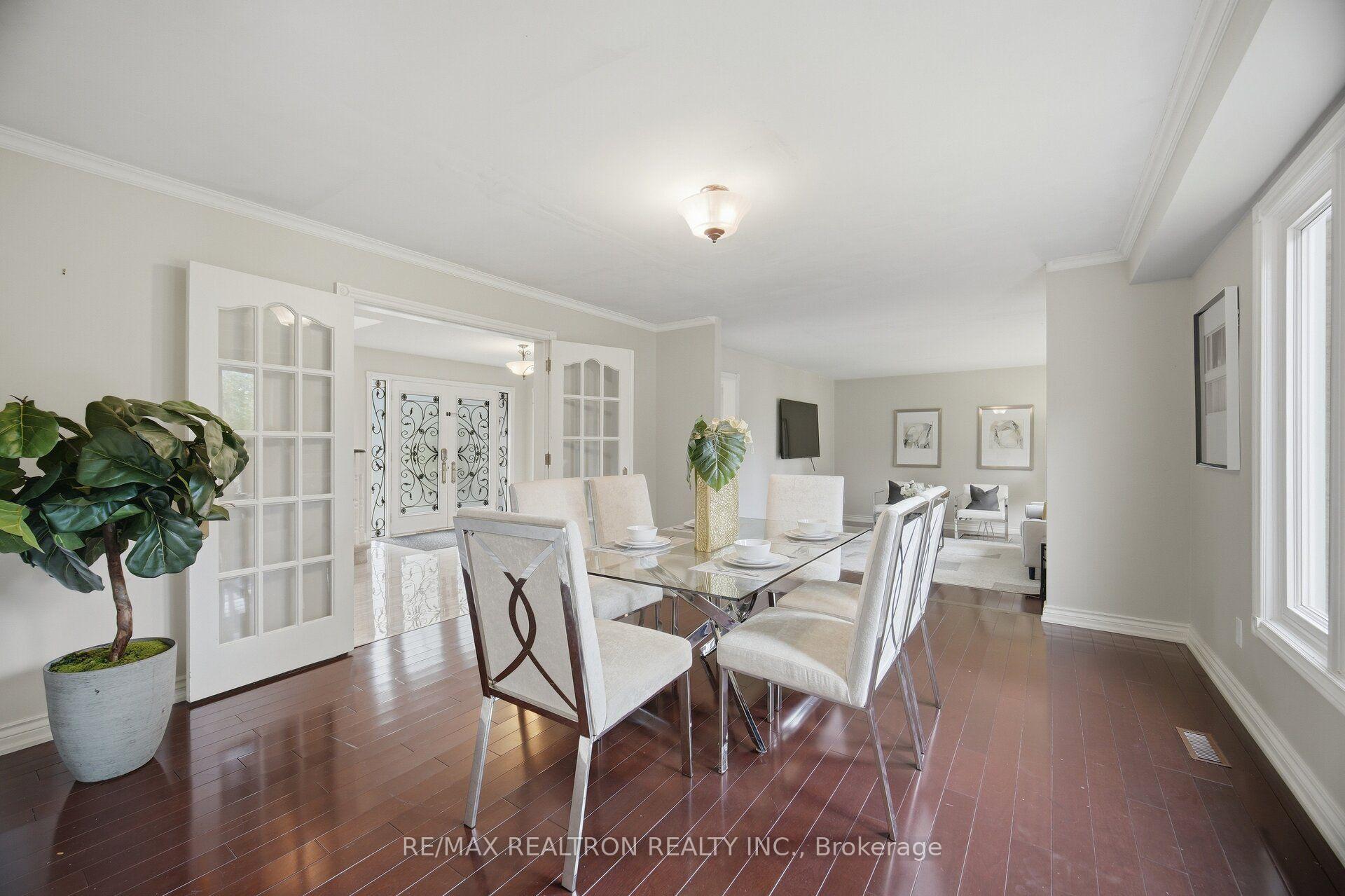 Photo 6 of 80 East Humber Drive, King, King City — HOMEH