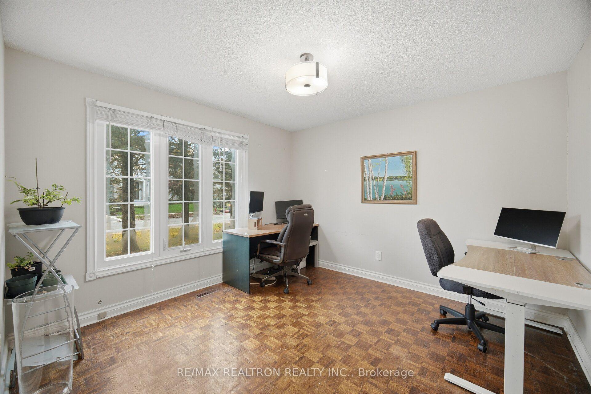 Photo 14 of 80 East Humber Drive, King, King City — HOMEH