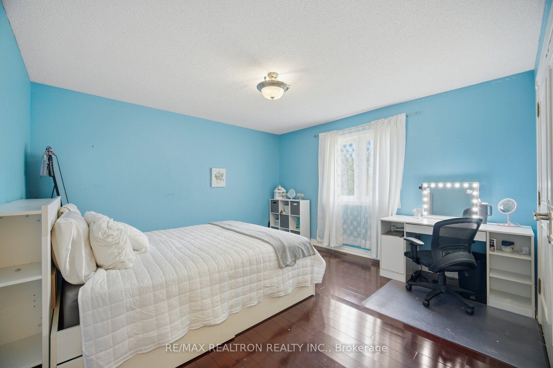 Photo 24 of 80 East Humber Drive, King, King City — HOMEH