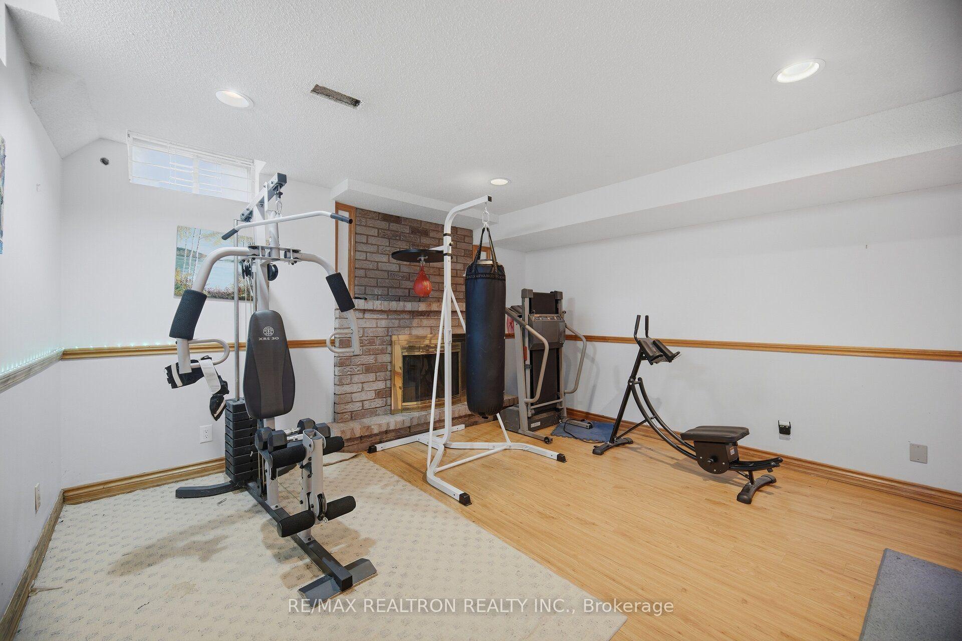 Photo 30 of 80 East Humber Drive, King, King City — HOMEH