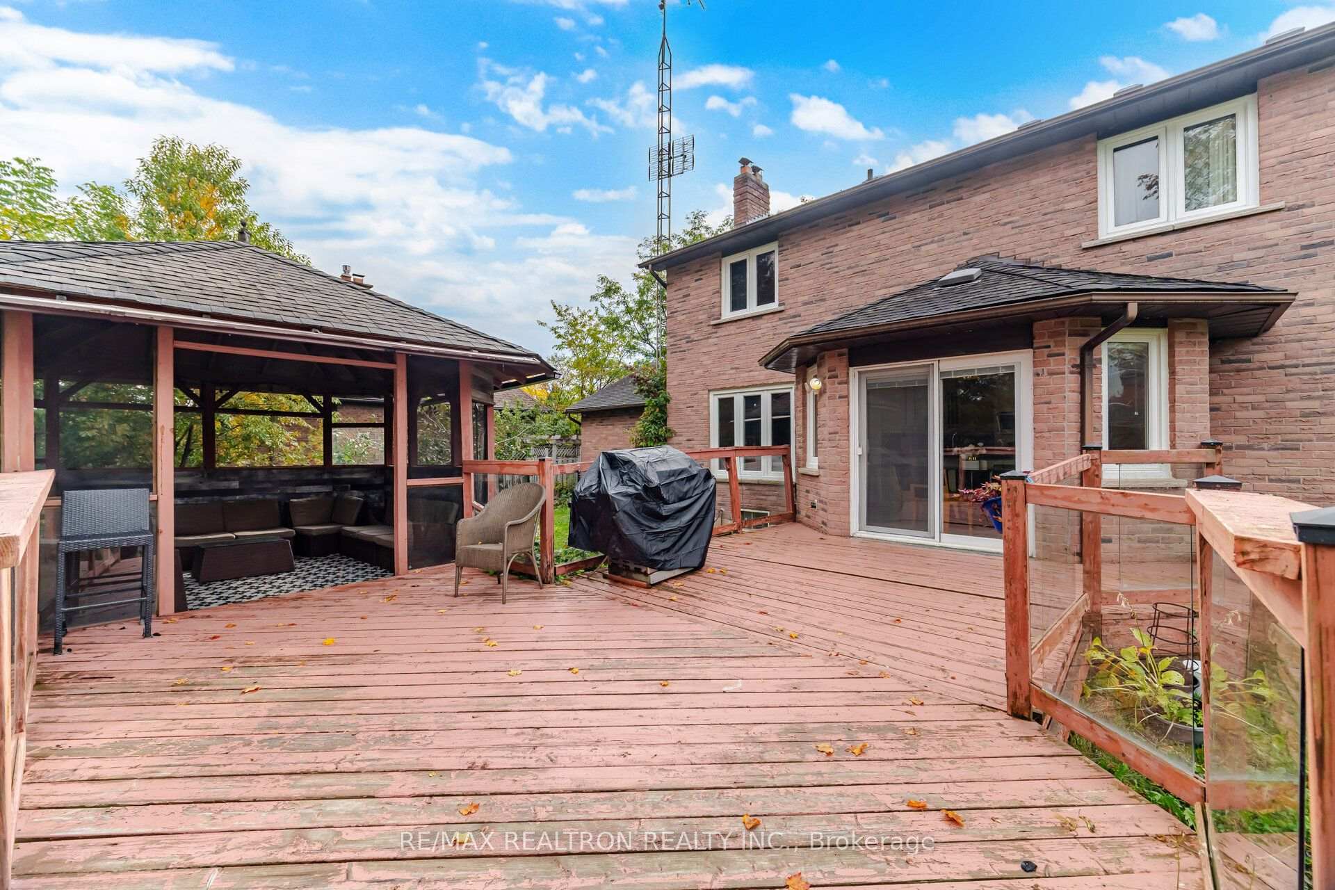 Photo 32 of 80 East Humber Drive, King, King City — HOMEH