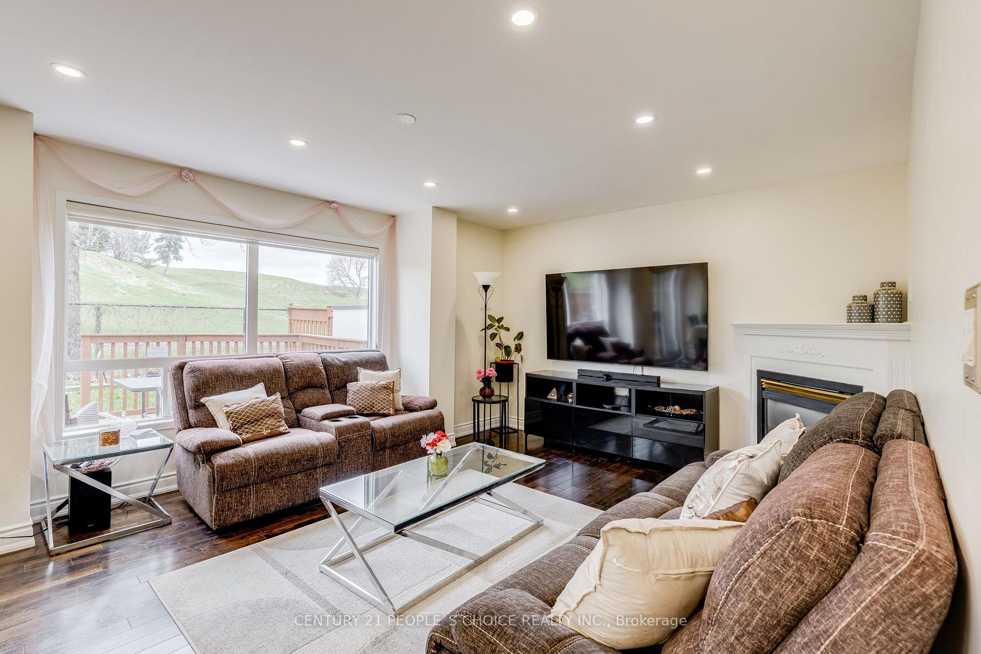 Photo 8 of 5677 Condor Place, Mississauga, East Credit — HOMEH