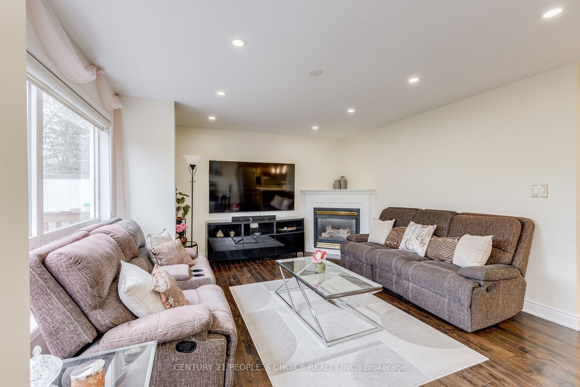Photo 9 of 5677 Condor Place, Mississauga, East Credit — HOMEH