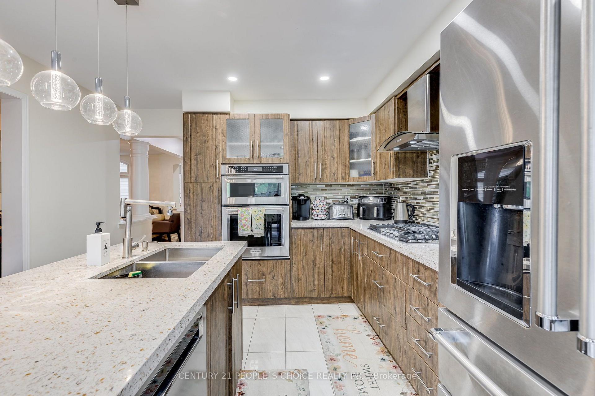 Photo 12 of 5677 Condor Place, Mississauga, East Credit — HOMEH