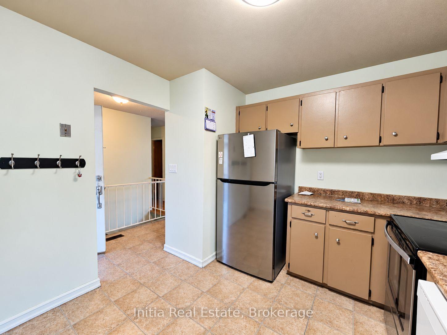 Photo 6 of 8370 Gregory Place, Windsor, Riverside - Windsor — HOMEH