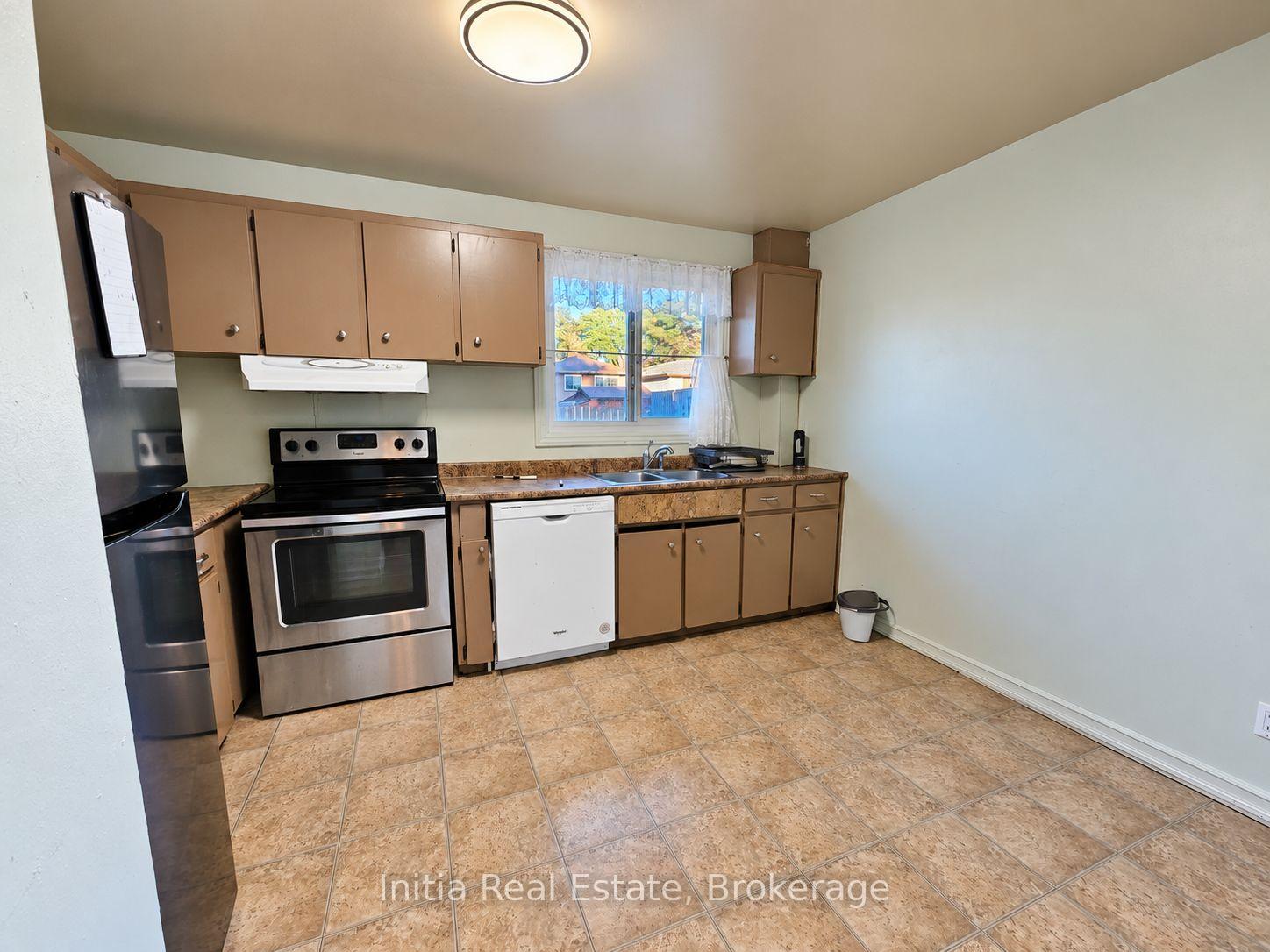 Photo 7 of 8370 Gregory Place, Windsor, Riverside - Windsor — HOMEH