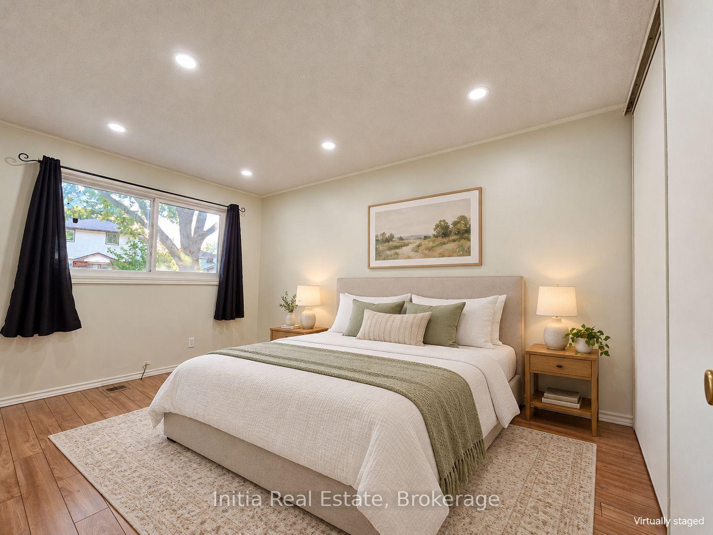 Photo 12 of 8370 Gregory Place, Windsor, Riverside - Windsor — HOMEH