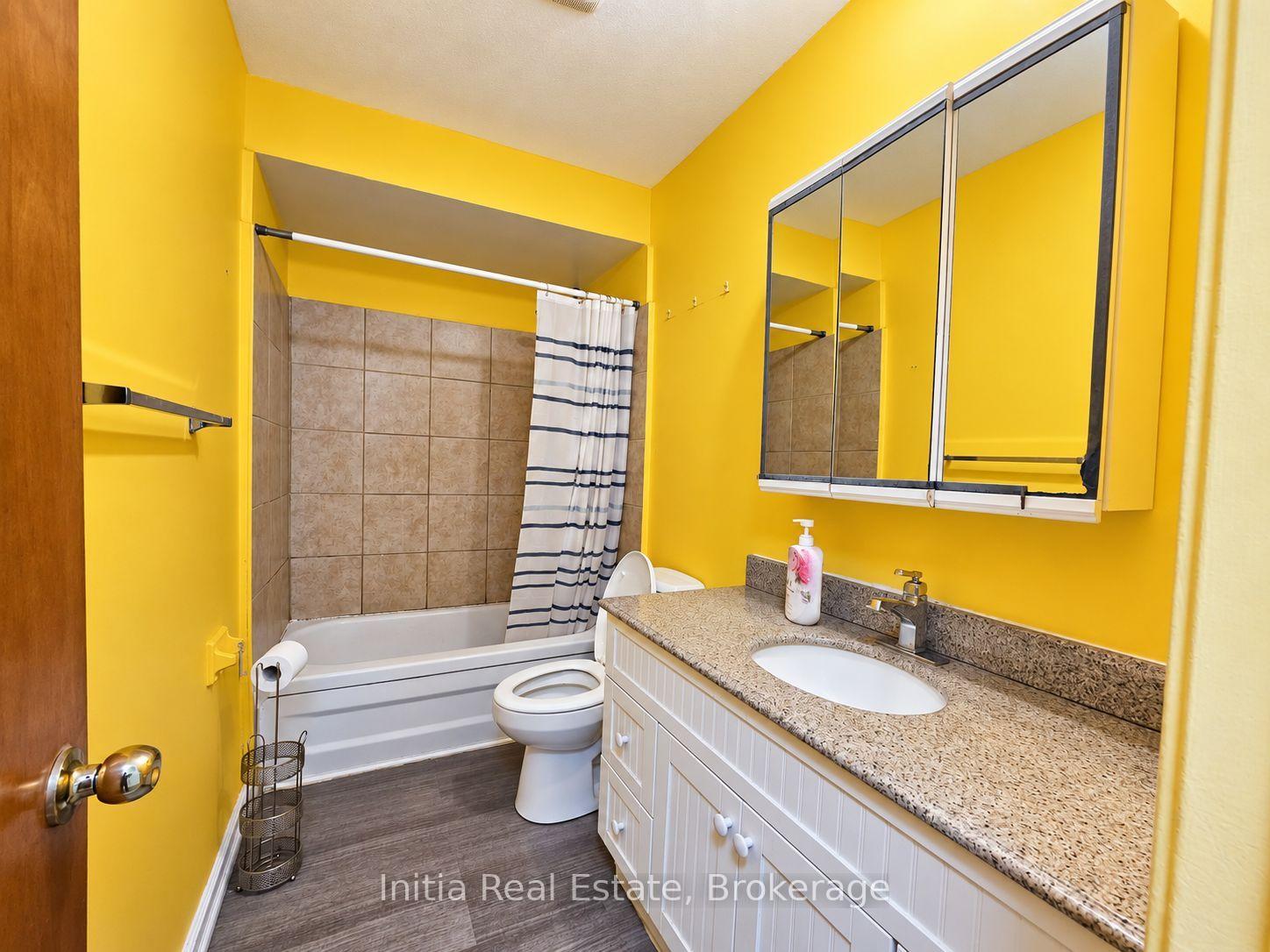 Photo 16 of 8370 Gregory Place, Windsor, Riverside - Windsor — HOMEH