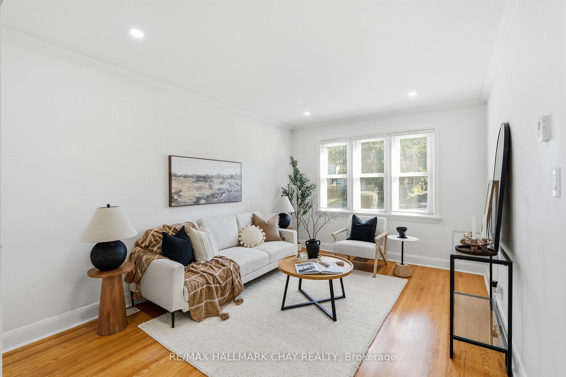 Photo 3 of 174 St Vincent Street, Barrie, Codrington — HOMEH