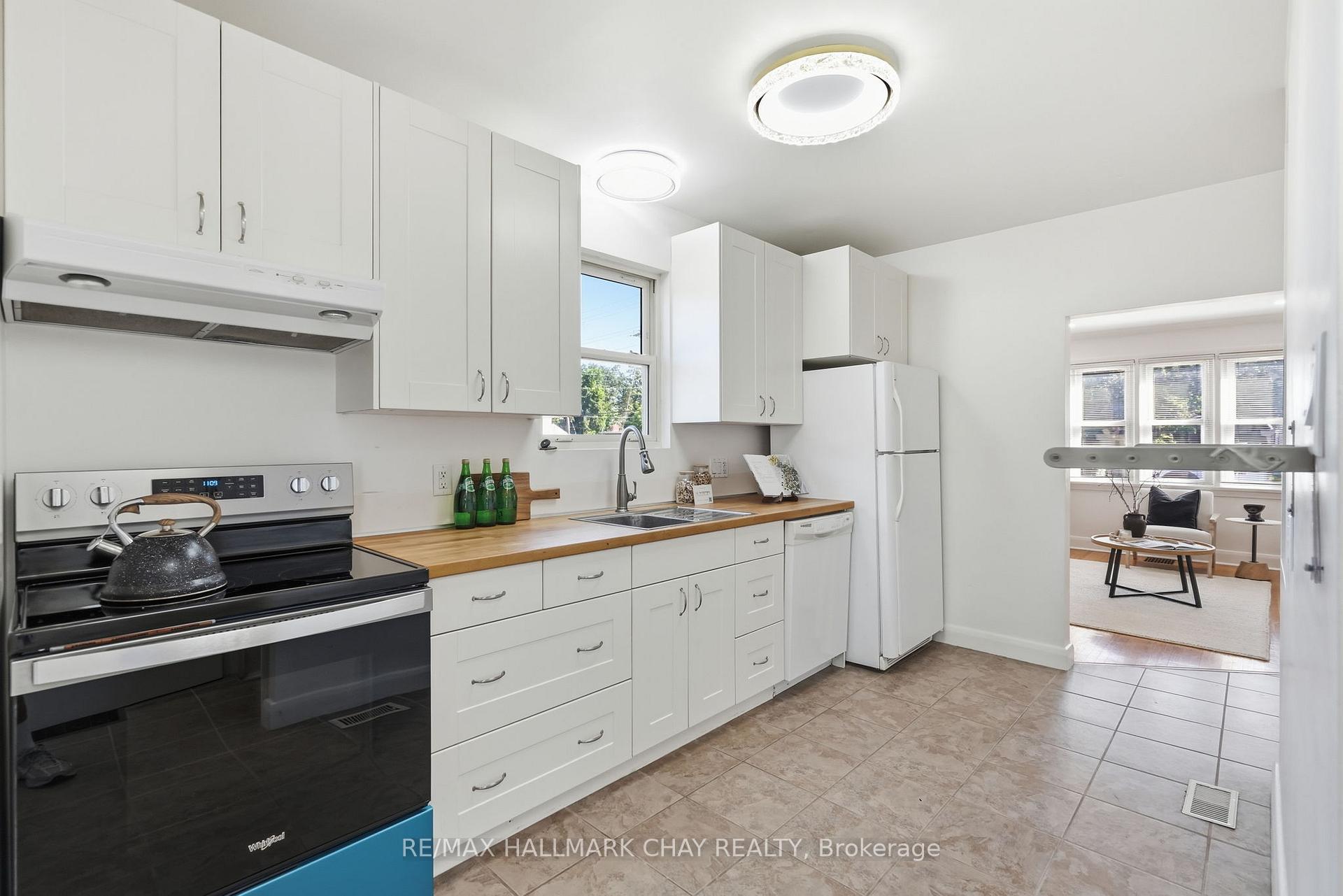 Photo 6 of 174 St Vincent Street, Barrie, Codrington — HOMEH