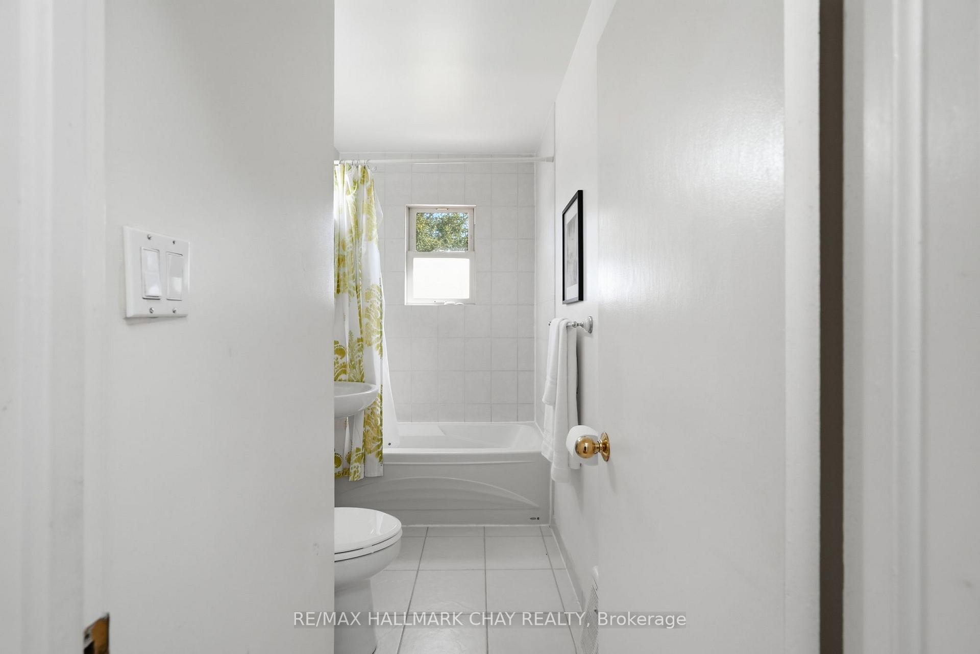 Photo 13 of 174 St Vincent Street, Barrie, Codrington — HOMEH
