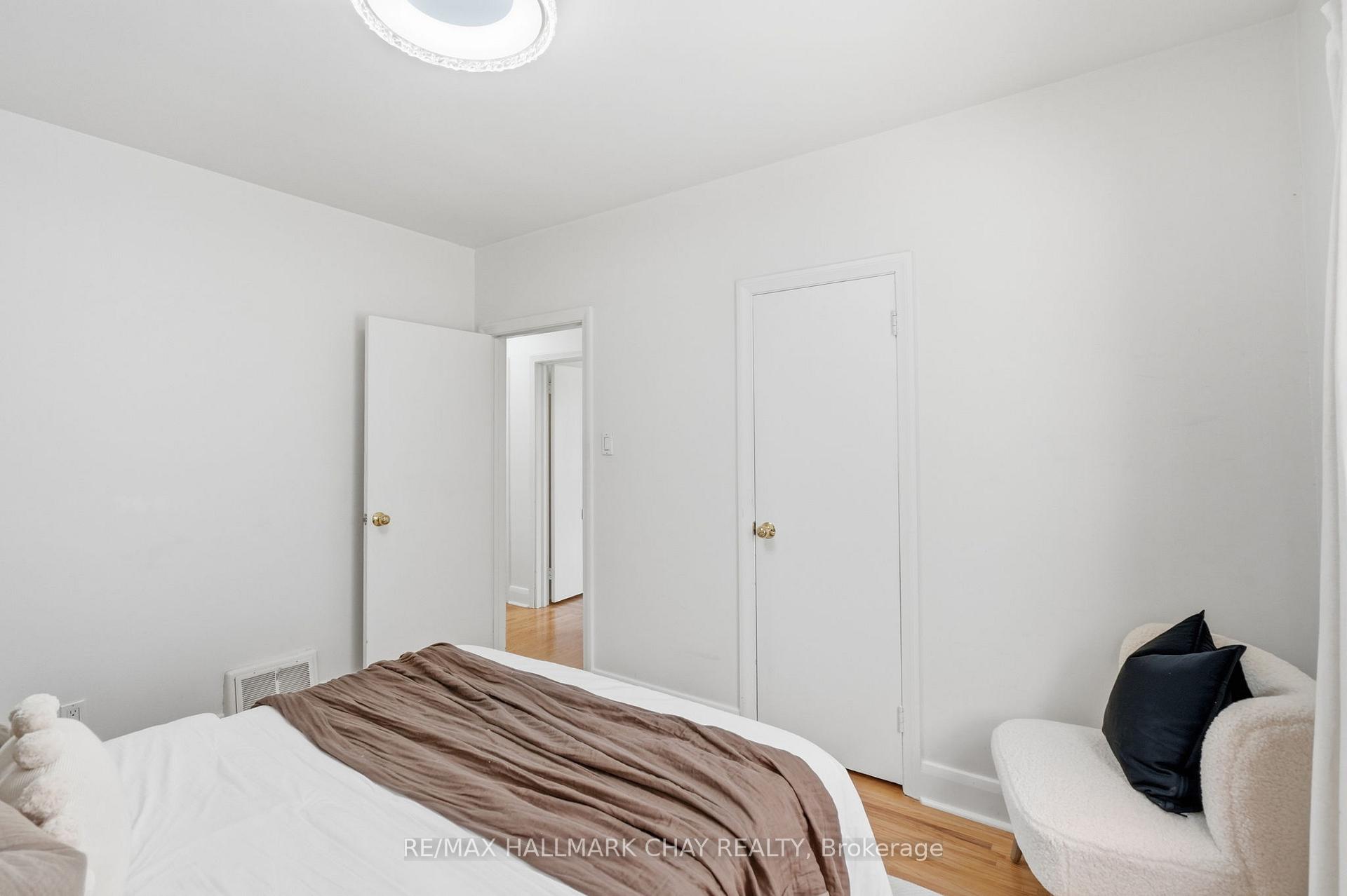 Photo 15 of 174 St Vincent Street, Barrie, Codrington — HOMEH