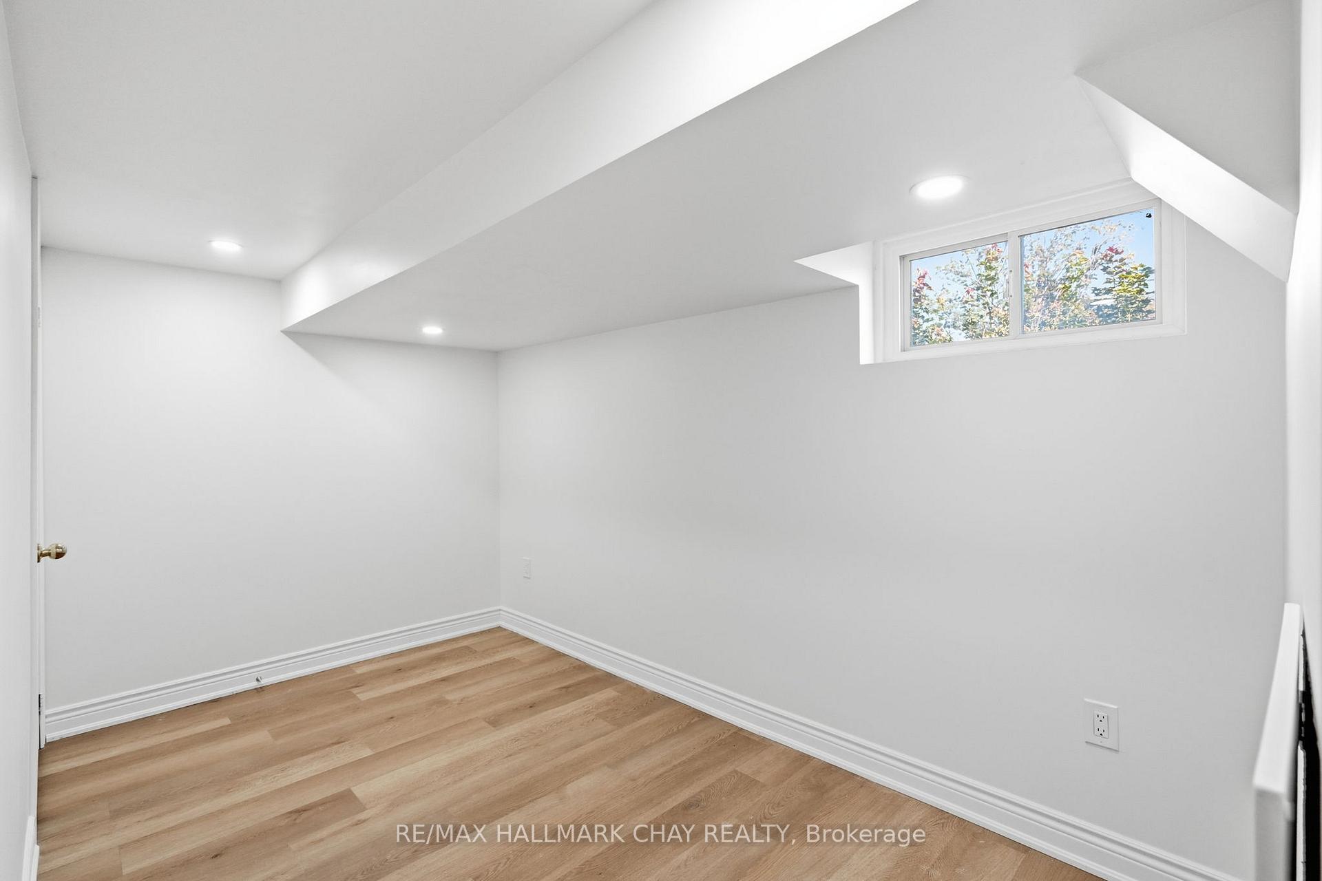 Photo 25 of 174 St Vincent Street, Barrie, Codrington — HOMEH