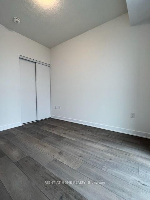 Photo 10 of Unit 915, 10 Honeycrisp Crescent, Vaughan, Vaughan Corporate Centre — HOMEH