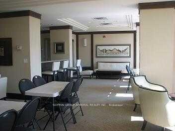 Photo 5 of Unit 234, 18 Harding Boulevard E, Richmond Hill, Harding — HOMEH