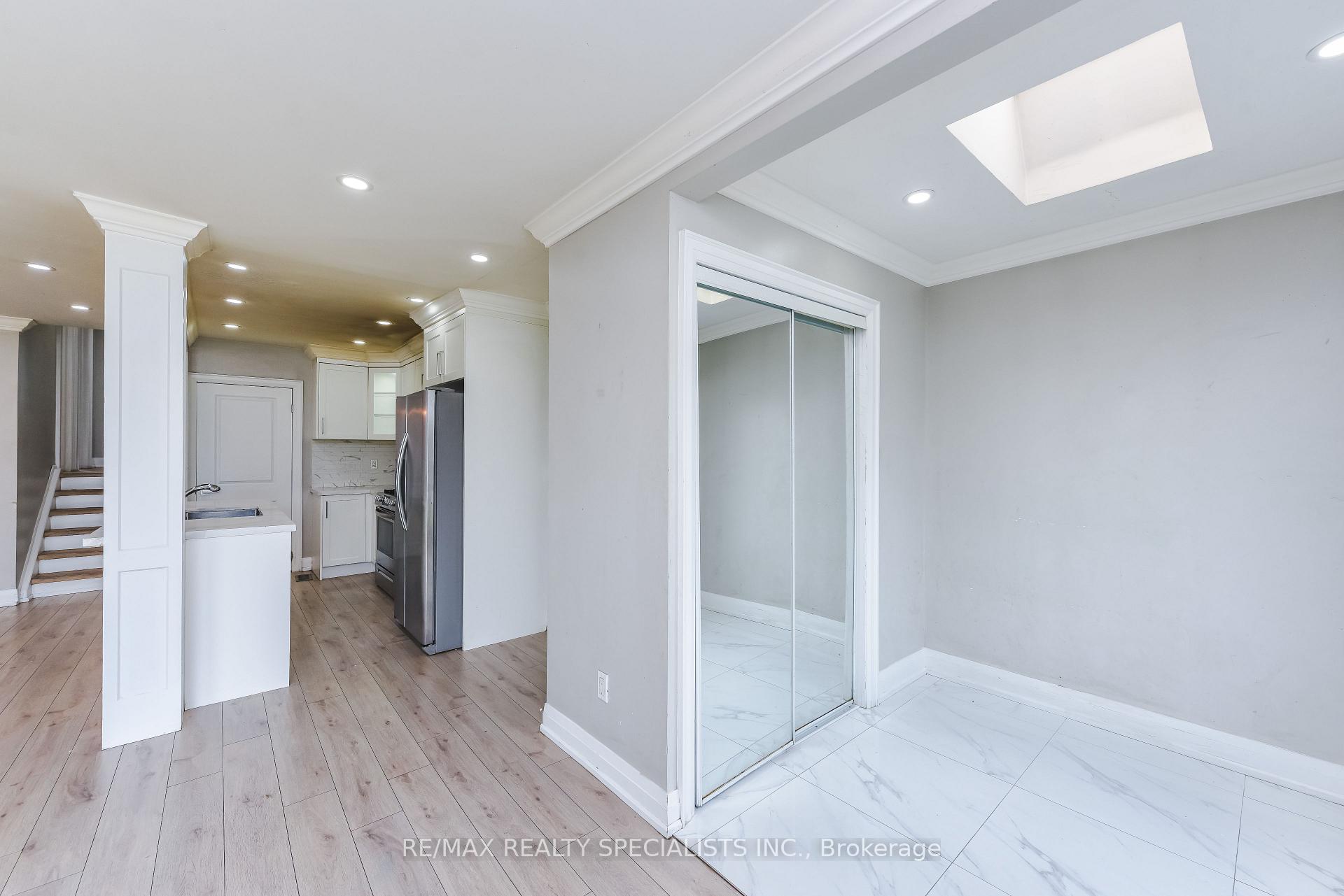 Photo 19 of Unit Upper Portion, 137 Avondale Boulevard, Brampton, Avondale — HOMEH
