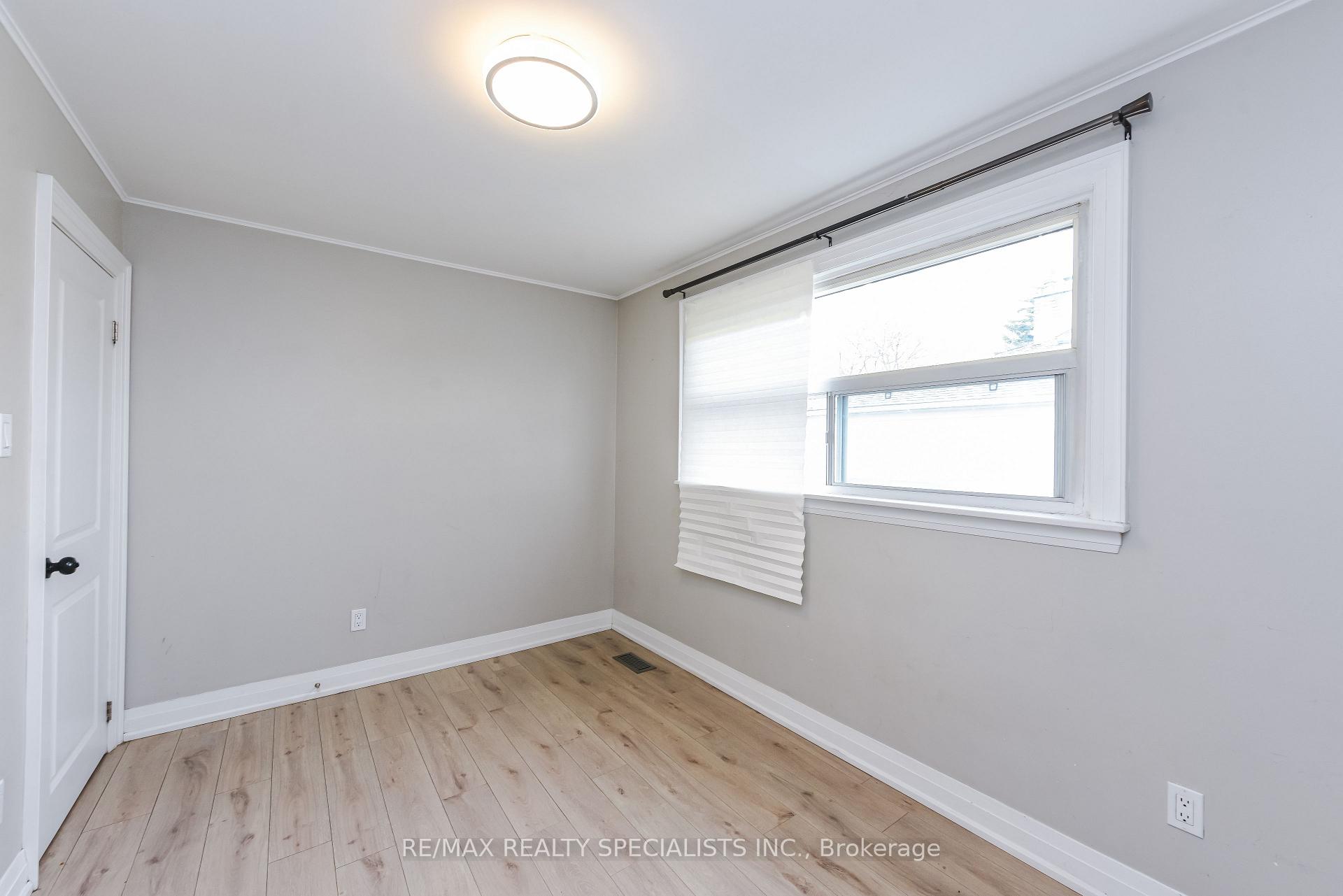 Photo 21 of Unit Upper Portion, 137 Avondale Boulevard, Brampton, Avondale — HOMEH