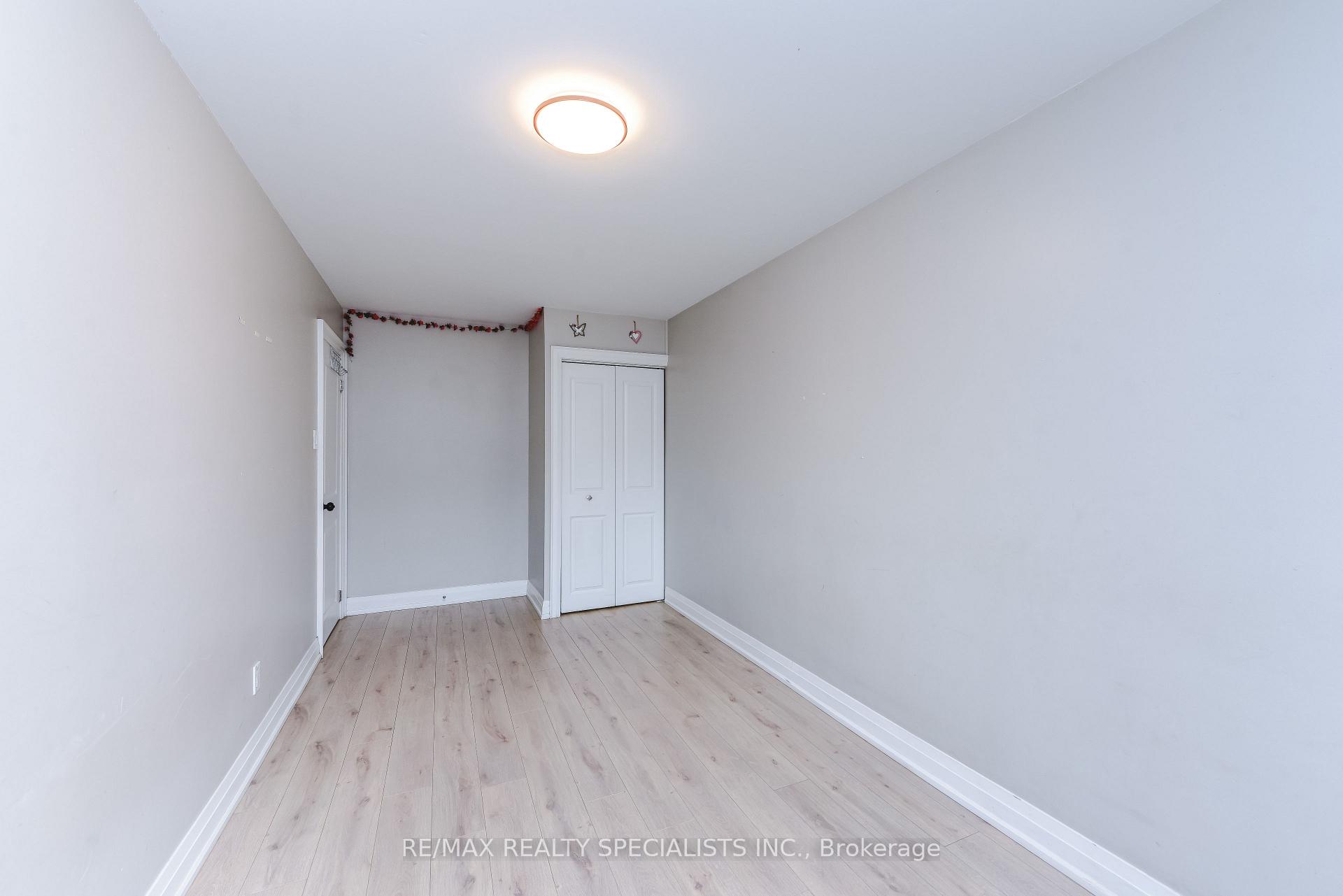 Photo 30 of Unit Upper Portion, 137 Avondale Boulevard, Brampton, Avondale — HOMEH