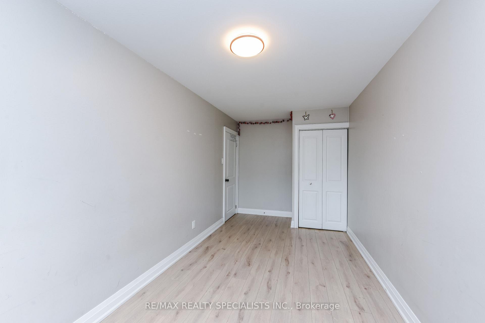 Photo 31 of Unit Upper Portion, 137 Avondale Boulevard, Brampton, Avondale — HOMEH