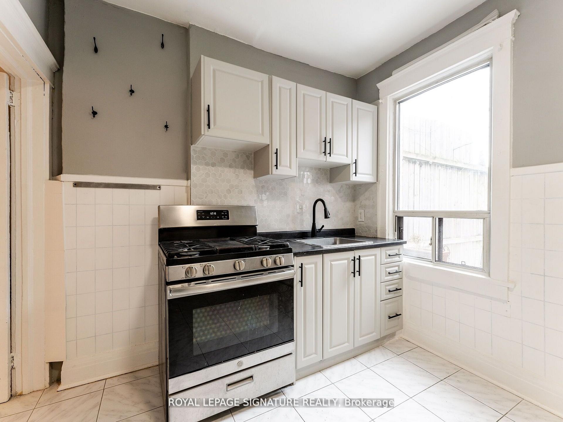 Photo 9 of 1070 Shaw Street, Toronto, Dovercourt-Wallace Emerson-Junction — HOMEH