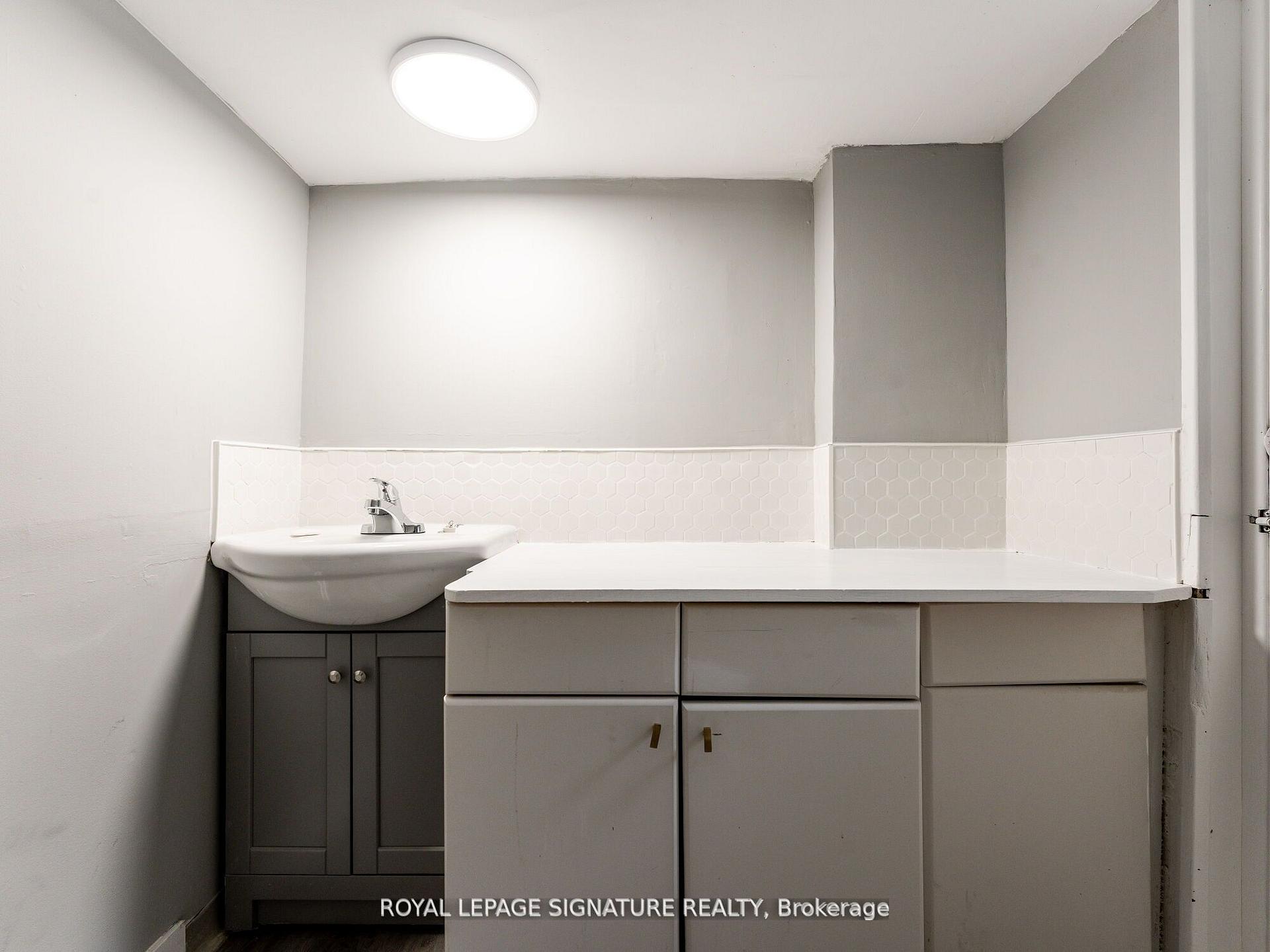 Photo 15 of 1070 Shaw Street, Toronto, Dovercourt-Wallace Emerson-Junction — HOMEH