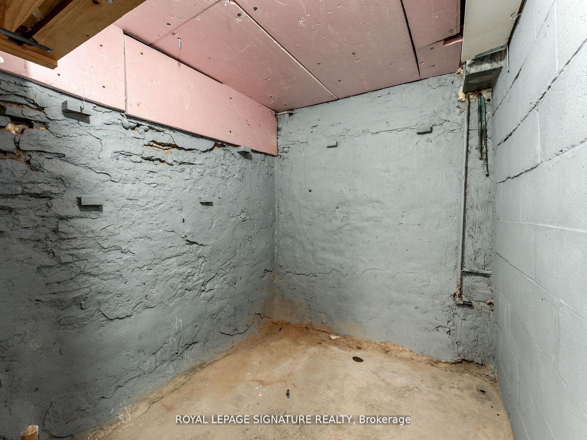Photo 18 of 1070 Shaw Street, Toronto, Dovercourt-Wallace Emerson-Junction — HOMEH