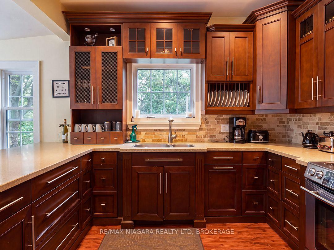 Photo 8 of 2391 Firelane 2 Road, Port Colborne, Sherkston — HOMEH