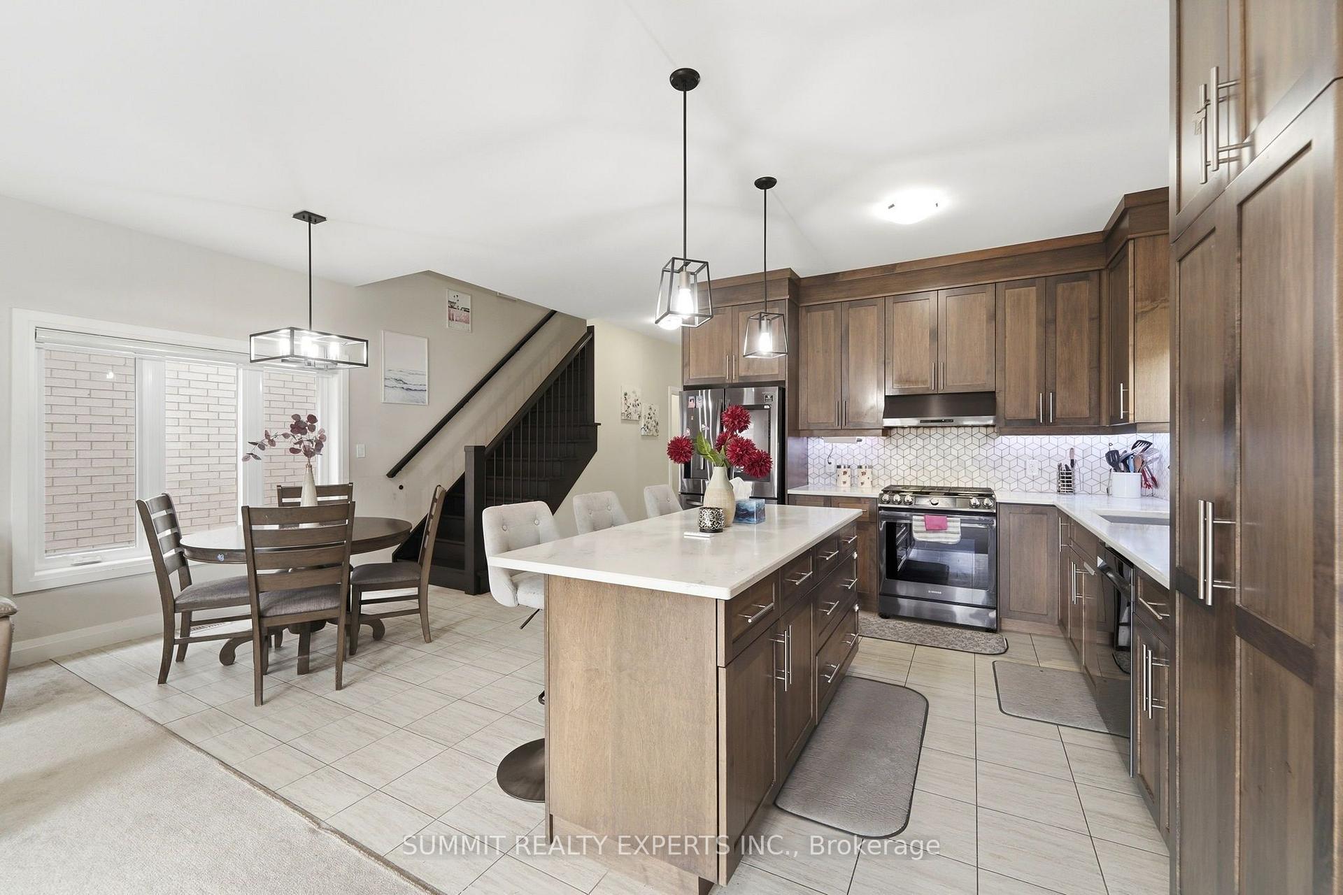 Photo 9 of 935 Chapel Hill Court, Kitchener, Brigadoon — HOMEH