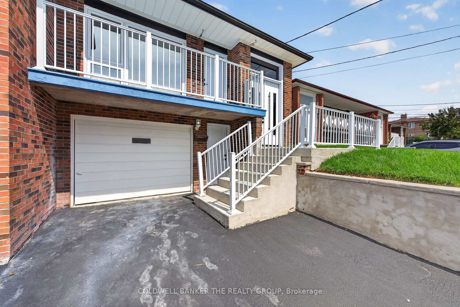 Photo 2 of 4 Imogene Avenue, North York, Humbermede — HOMEH