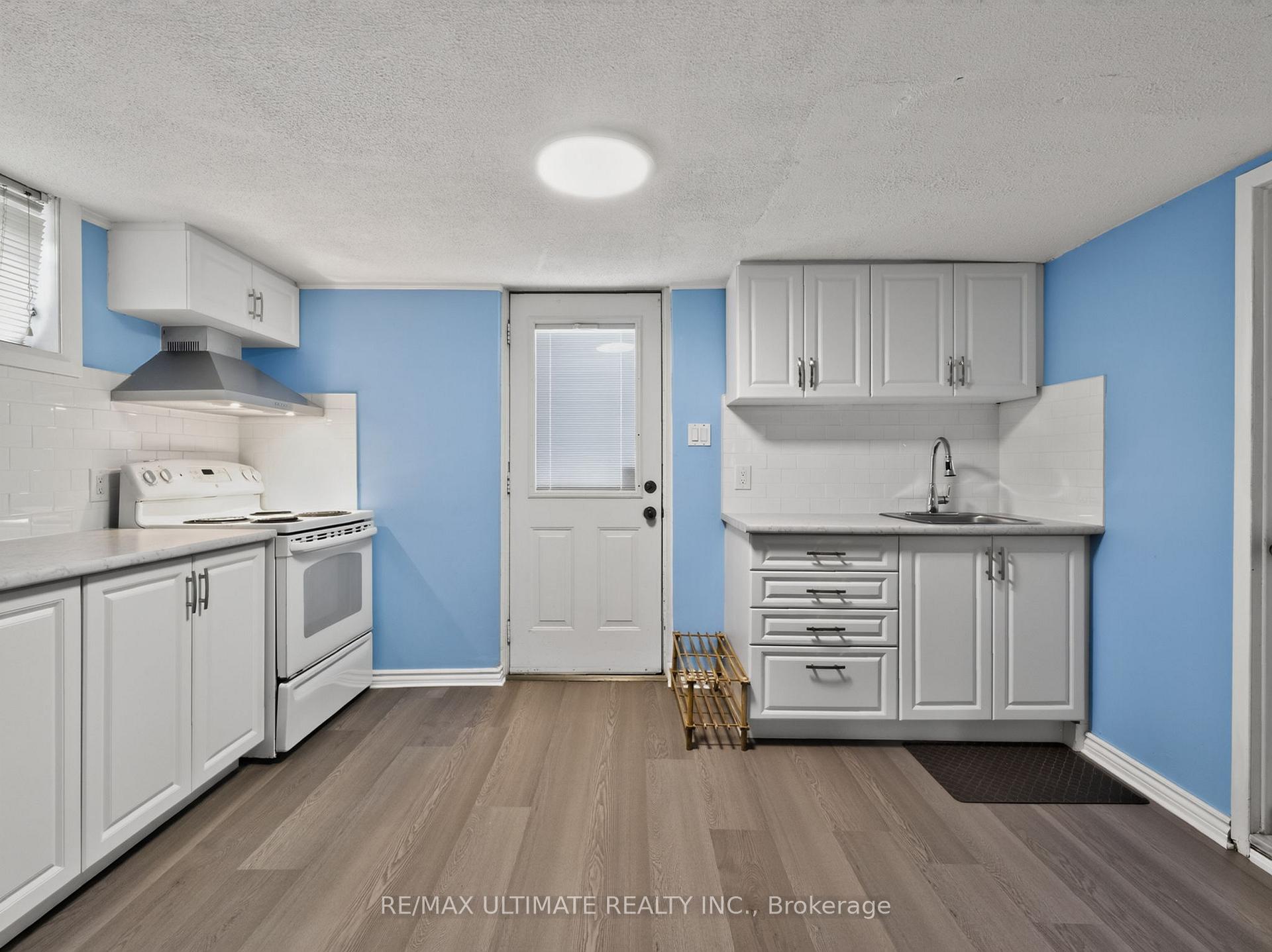 Photo 3 of 5 Mandarin Road, Scarborough, Cliffcrest — HOMEH