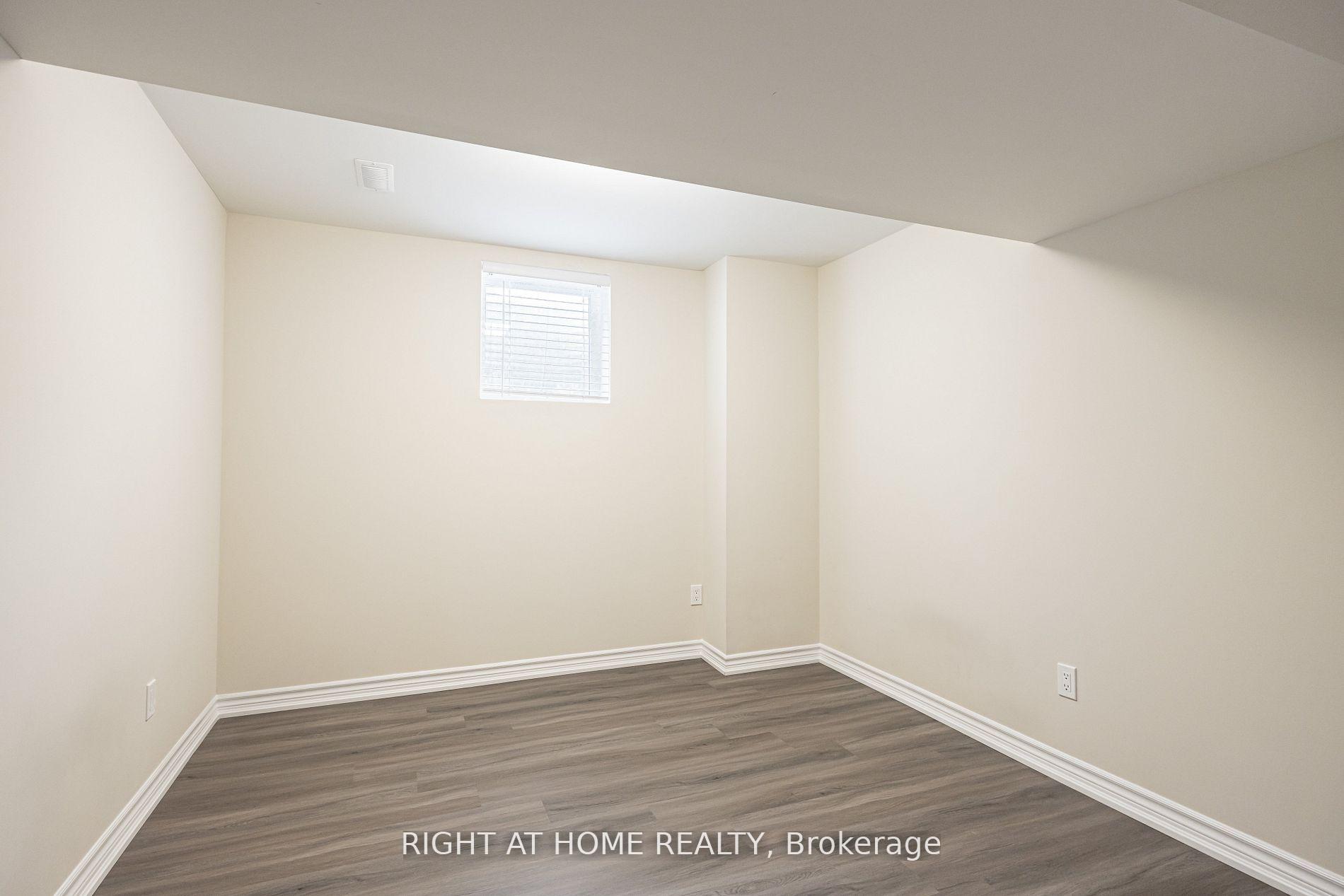 Photo 10 of 40 Sabbe Crescent, Ajax, Northwest Ajax — HOMEH
