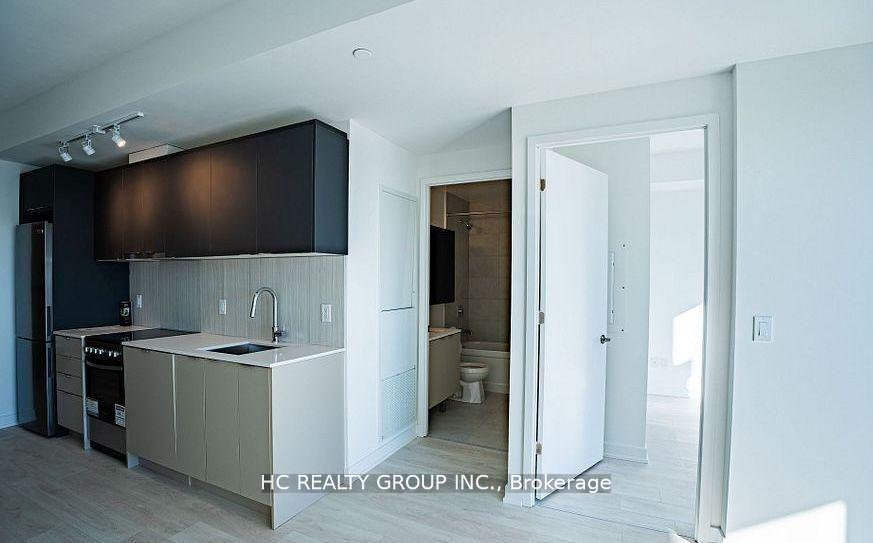 Photo 10 of Unit 1506, 8 Tippett Road, North York, Clanton Park — HOMEH