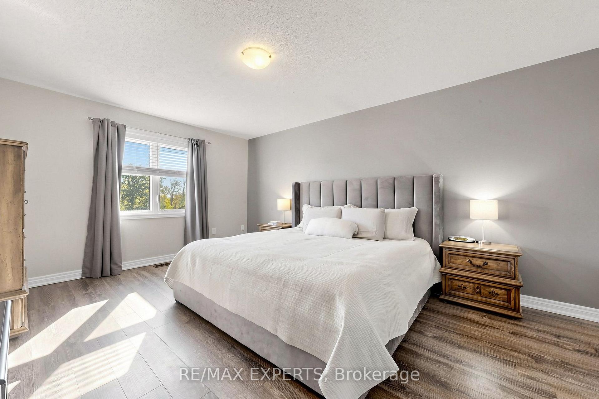 Photo 10 of 1303 Bardeau Street, Innisfil, Lefroy — HOMEH
