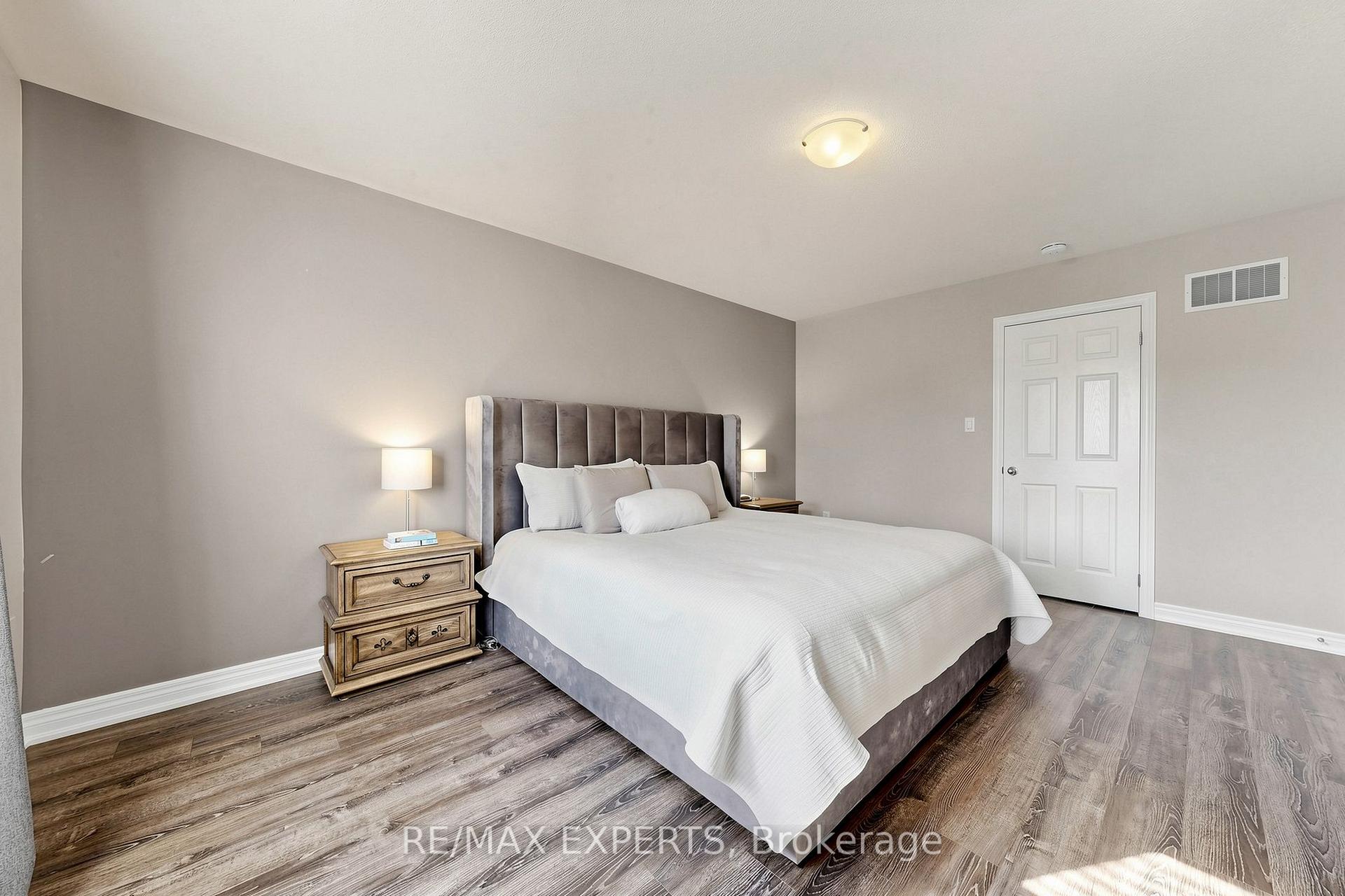 Photo 12 of 1303 Bardeau Street, Innisfil, Lefroy — HOMEH