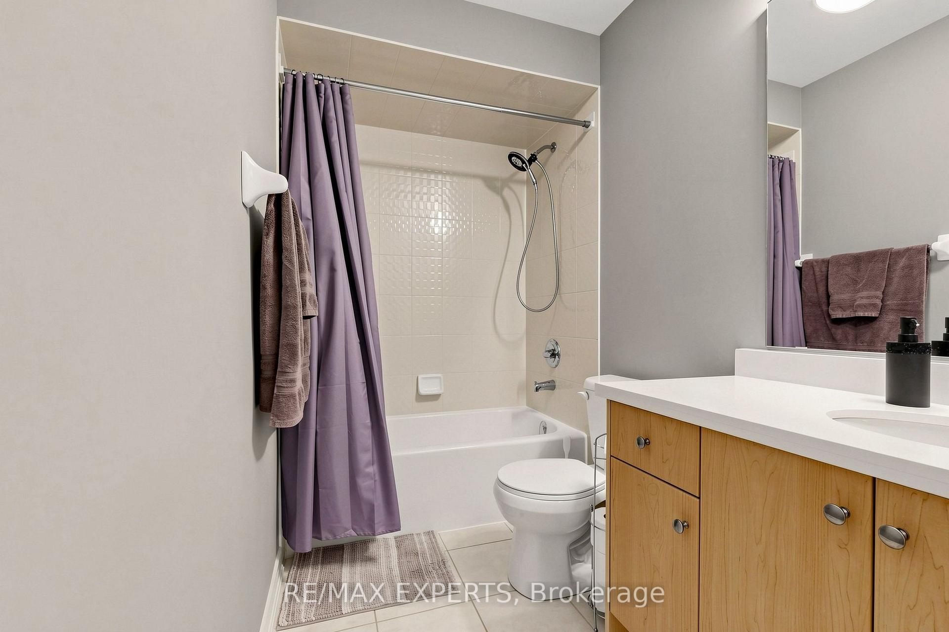 Photo 17 of 1303 Bardeau Street, Innisfil, Lefroy — HOMEH