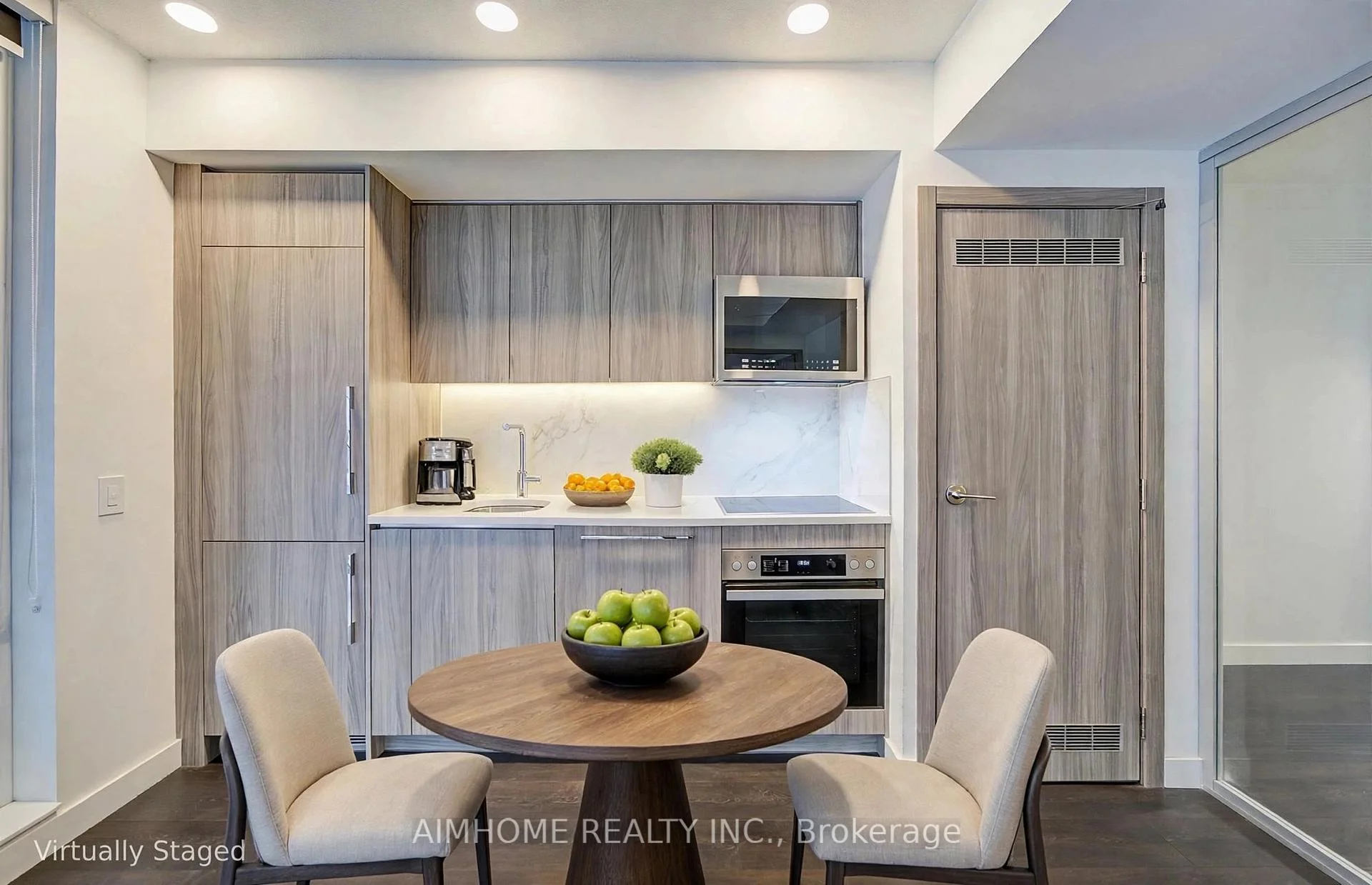 Photo 14 of Unit 710, 38 Widmer Street, Toronto, Waterfront Communities — HOMEH