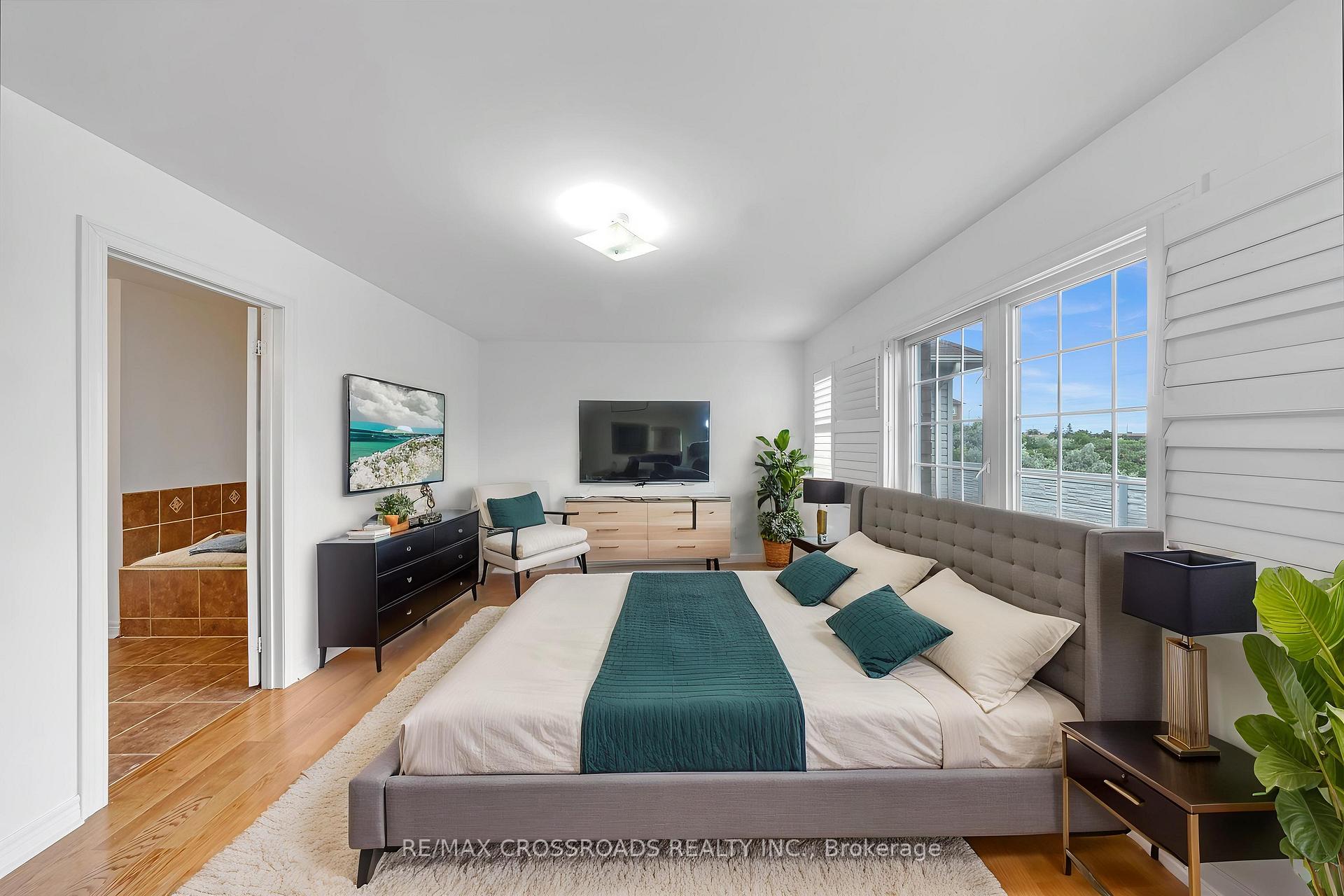 Photo 5 of 138 Angus Drive, Ajax, Central — HOMEH