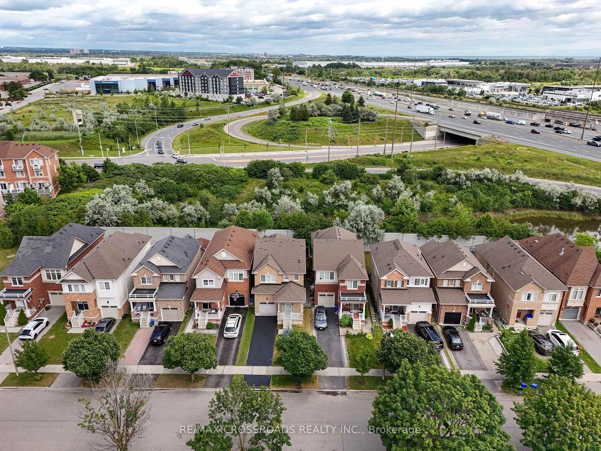 Photo 7 of 138 Angus Drive, Ajax, Central — HOMEH