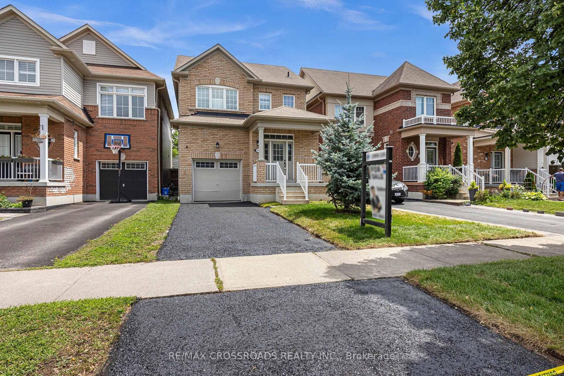 Photo 8 of 138 Angus Drive, Ajax, Central — HOMEH