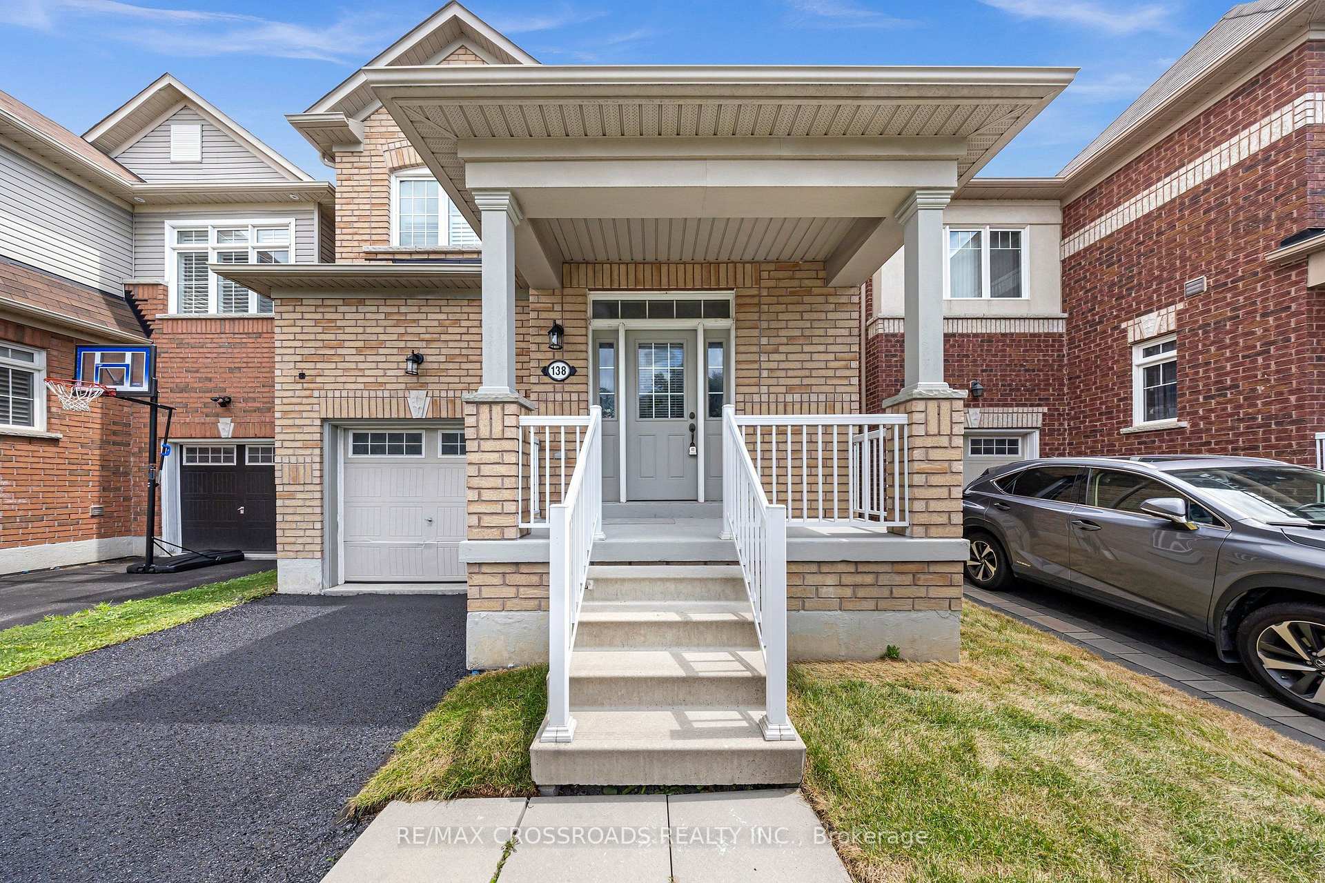 Photo 10 of 138 Angus Drive, Ajax, Central — HOMEH