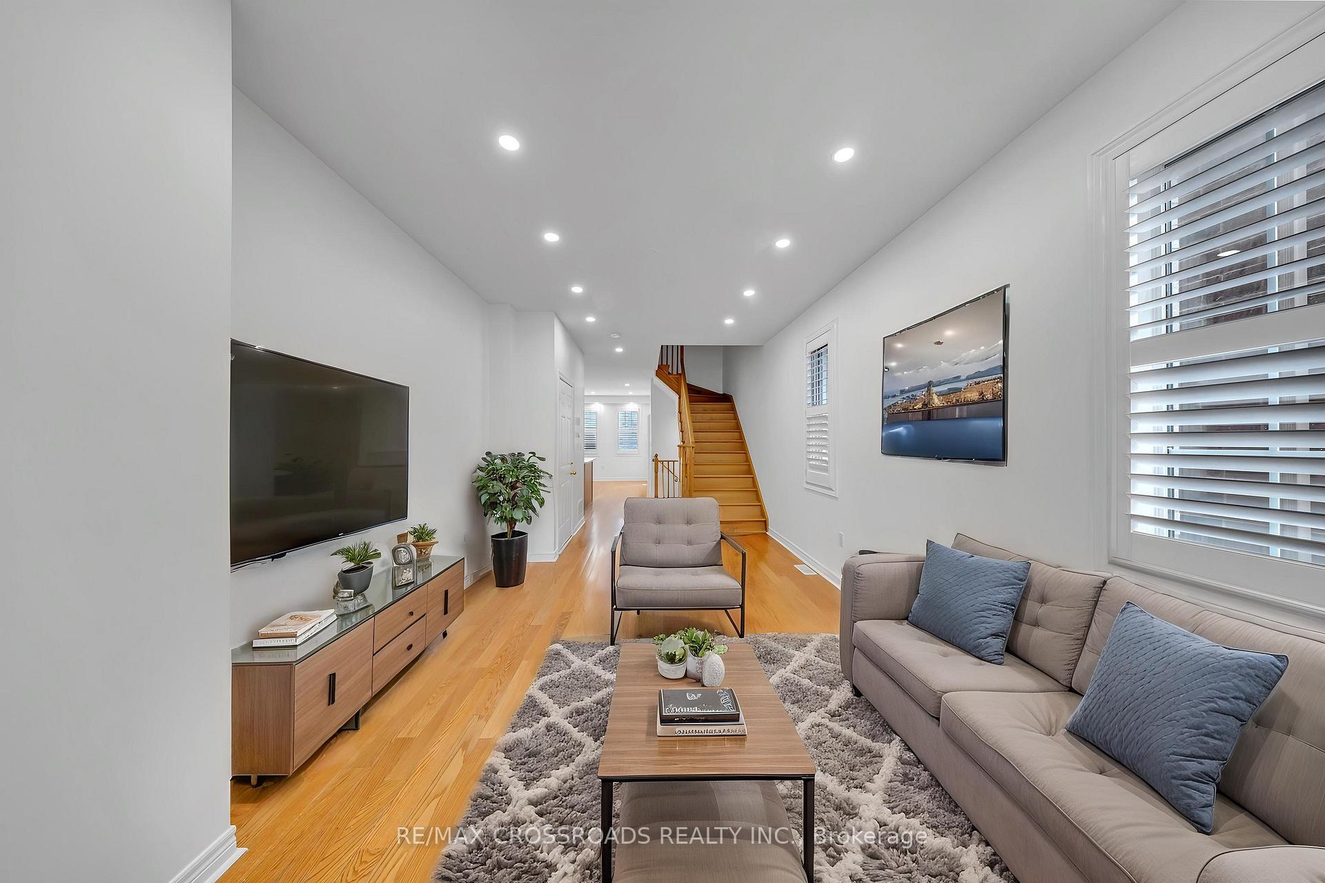 Photo 15 of 138 Angus Drive, Ajax, Central — HOMEH