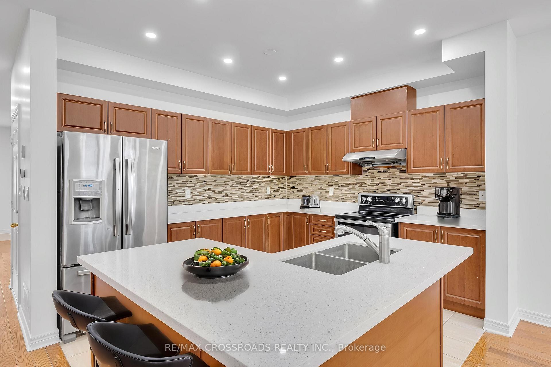 Photo 16 of 138 Angus Drive, Ajax, Central — HOMEH