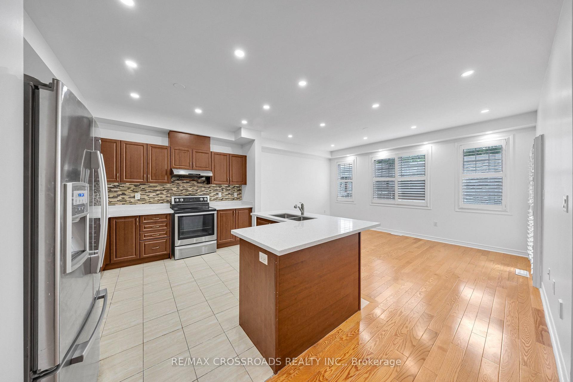Photo 23 of 138 Angus Drive, Ajax, Central — HOMEH