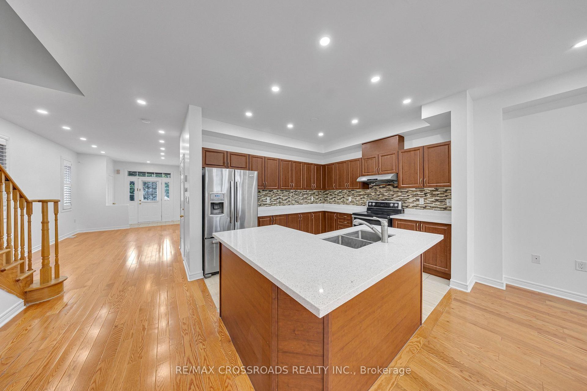 Photo 25 of 138 Angus Drive, Ajax, Central — HOMEH