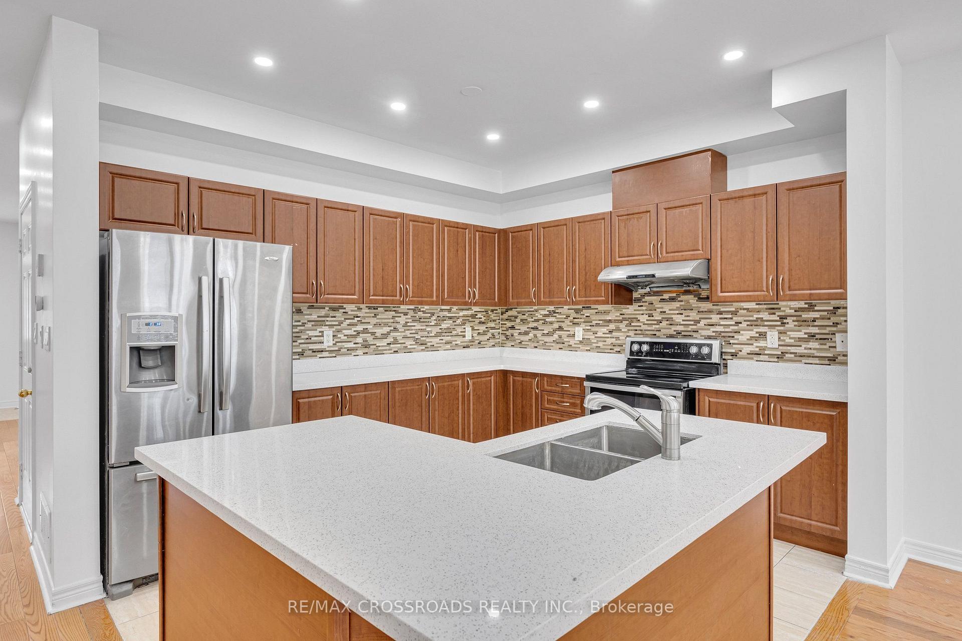 Photo 26 of 138 Angus Drive, Ajax, Central — HOMEH