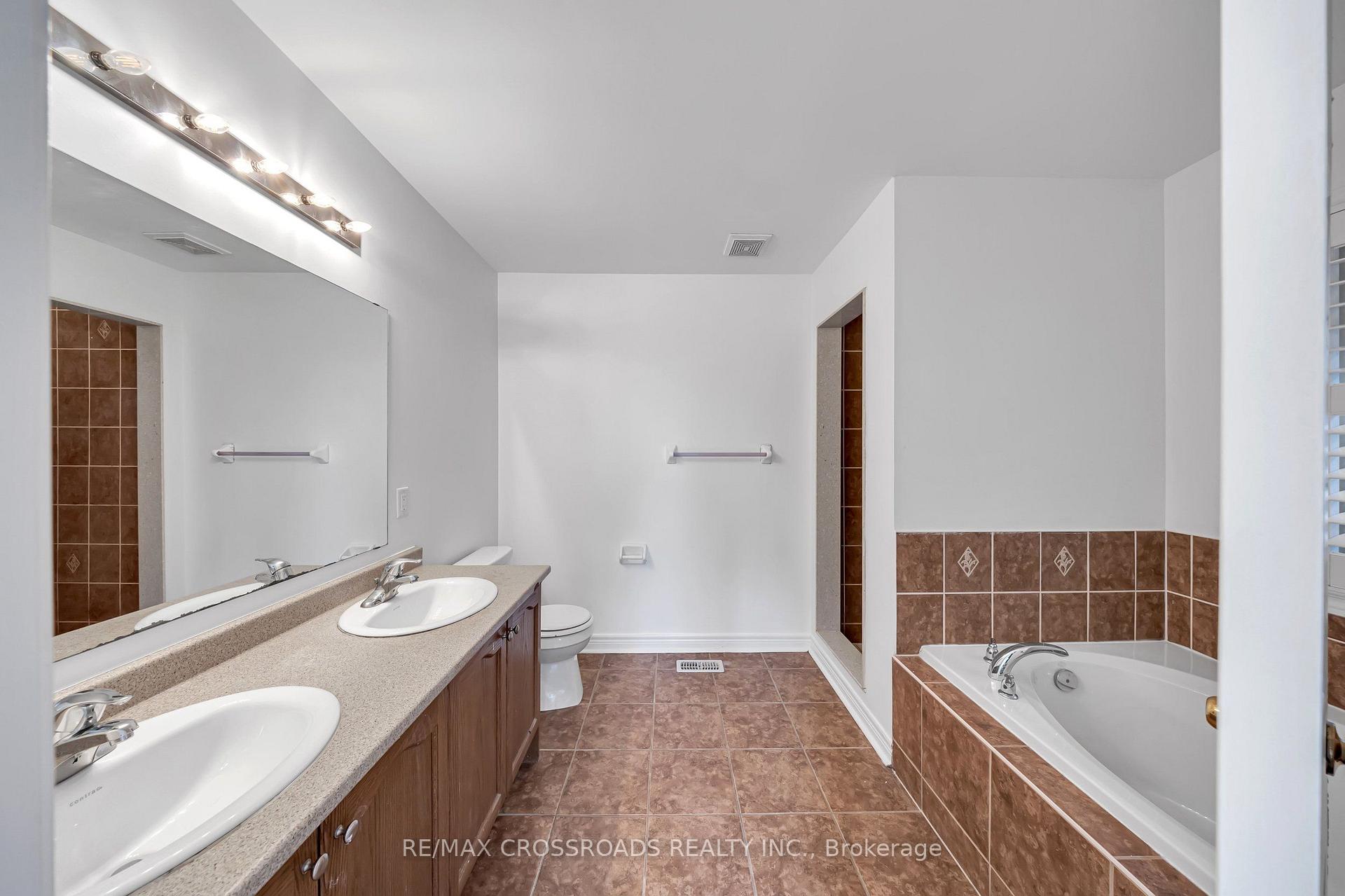 Photo 40 of 138 Angus Drive, Ajax, Central — HOMEH