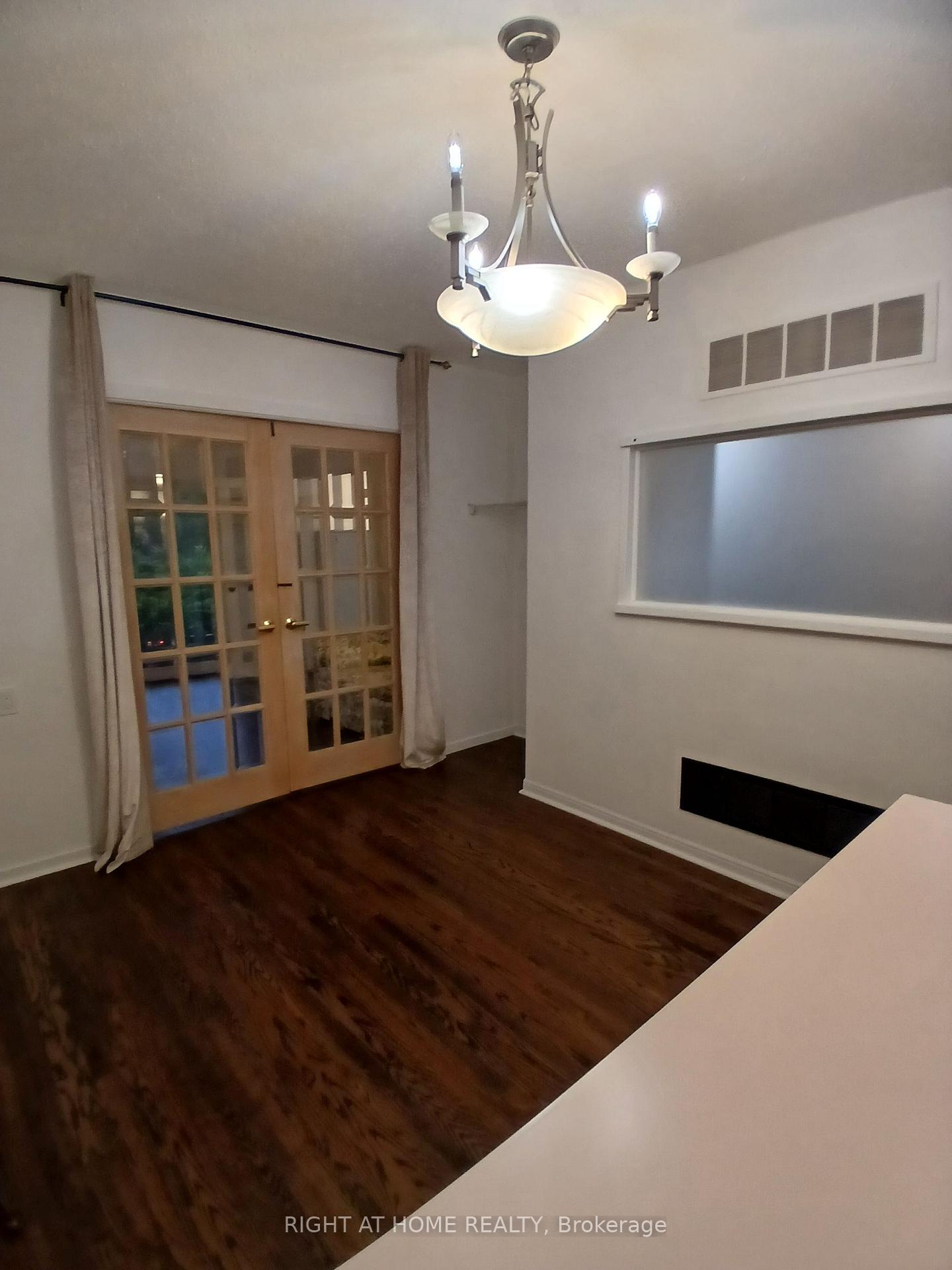 Photo 8 of 9 Ivan Nelson Drive, North York, Westminster-Branson — HOMEH