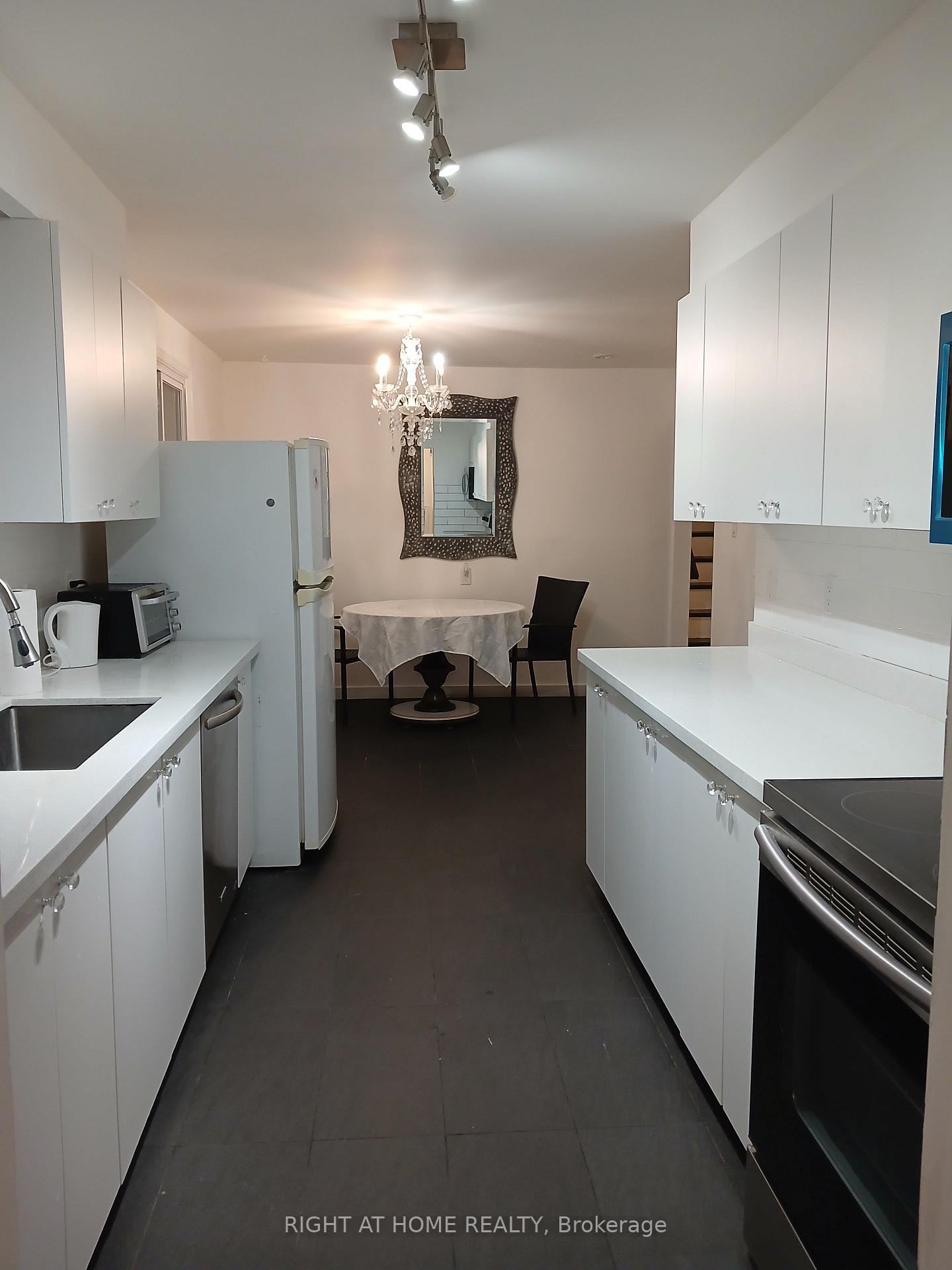 Photo 9 of 9 Ivan Nelson Drive, North York, Westminster-Branson — HOMEH